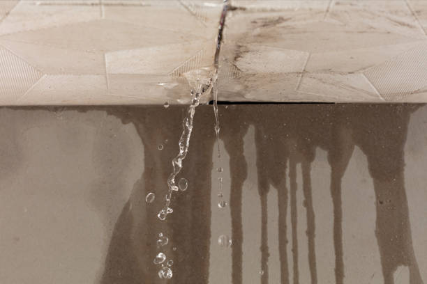 Professional Water Damage Restoration technician working in Rutherford, TN